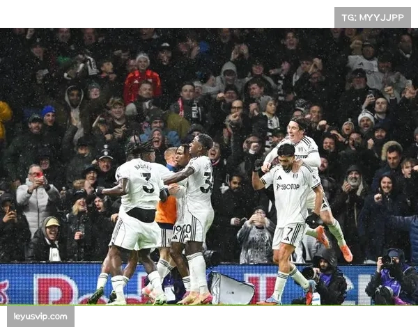 富勒姆客场控球表现稳健 劳尔希门尼斯双响展现进攻端高效终结能力